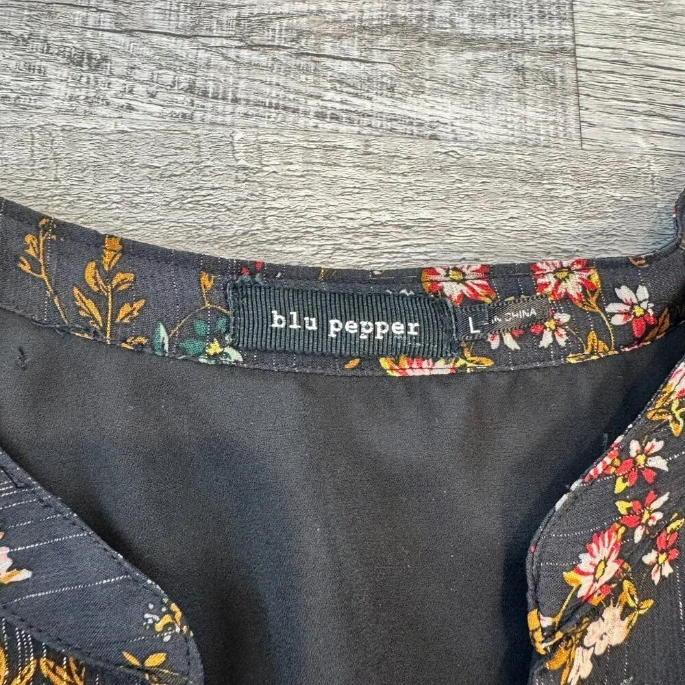 Blu Pepper black floral lightweight long sleeve blouse boho size large R19